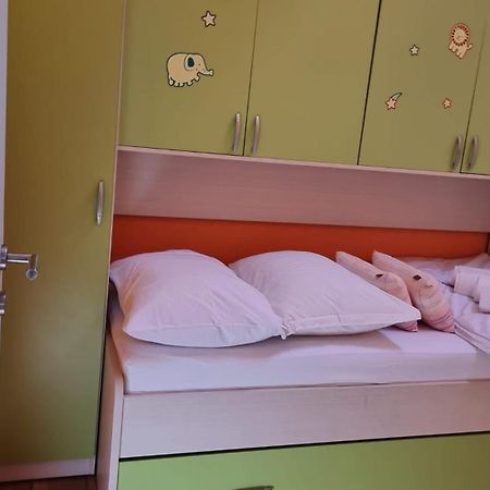 Guest House Klara โซลิน ภายนอก รูปภาพ