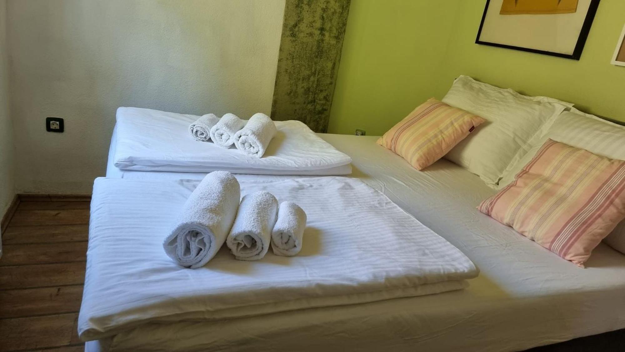 Guest House Klara โซลิน ภายนอก รูปภาพ